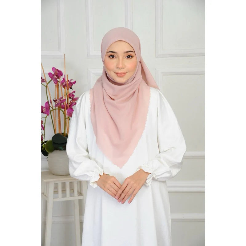 Bawal LaserCut Cotton Plain Bidding 45